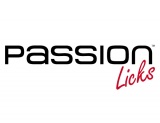 Passion Licks White 600x461
